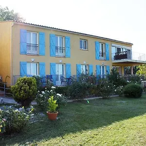 les-cavalets.fr-provencehotel.com/